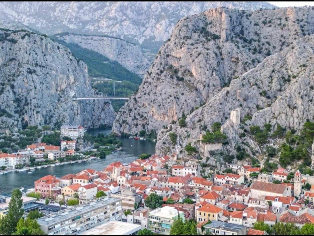 Apartmani Branko Vojnovic Omiš Værelse billede