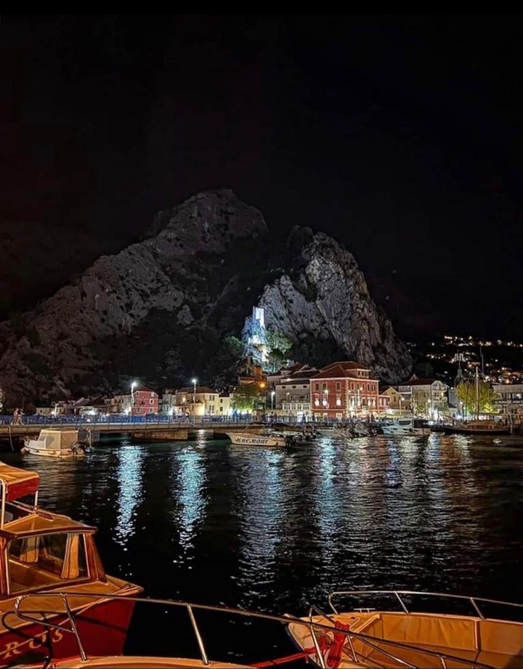 Apartmani Branko Vojnovic Omiš Værelse billede
