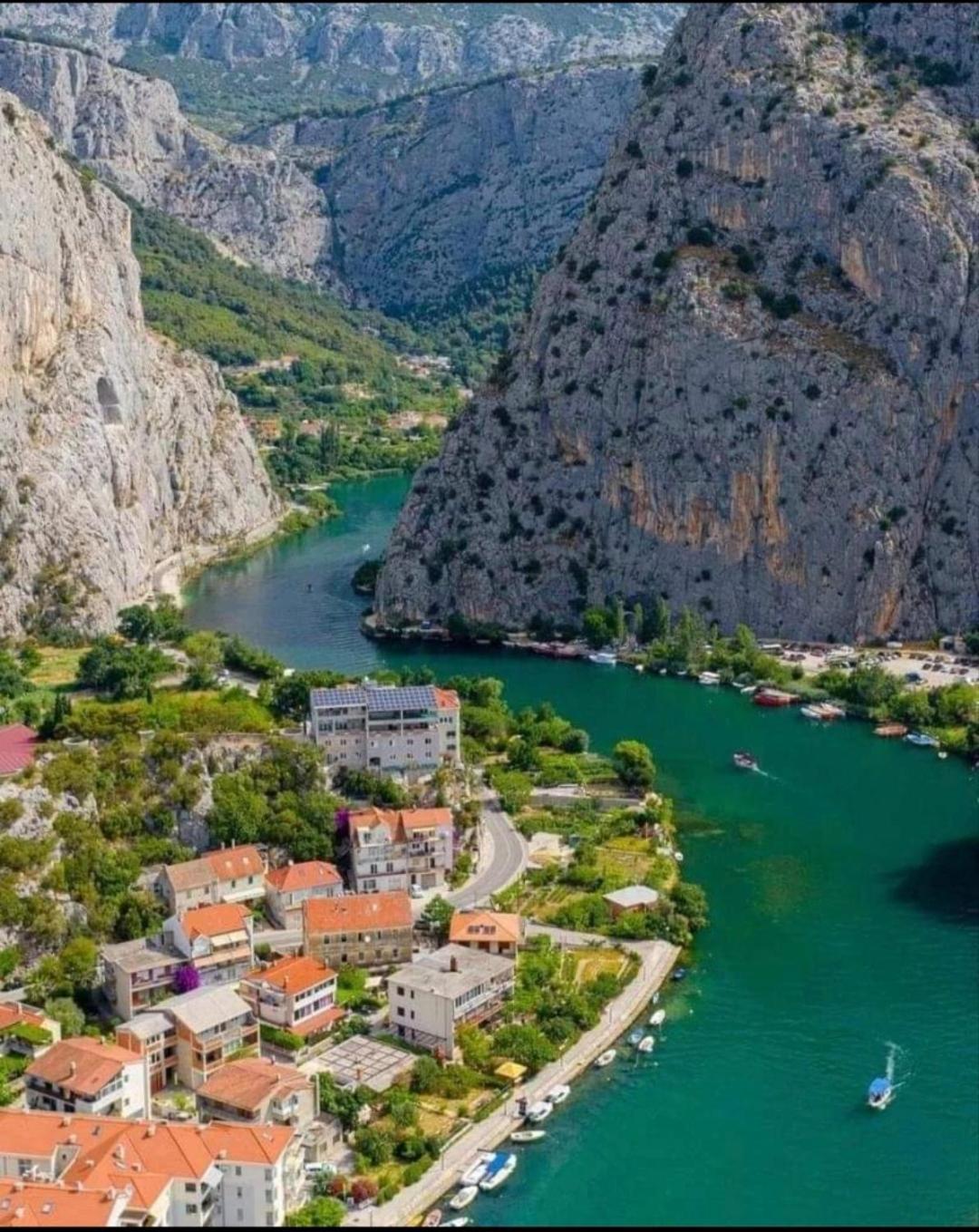 Apartmani Branko Vojnovic Omiš Værelse billede