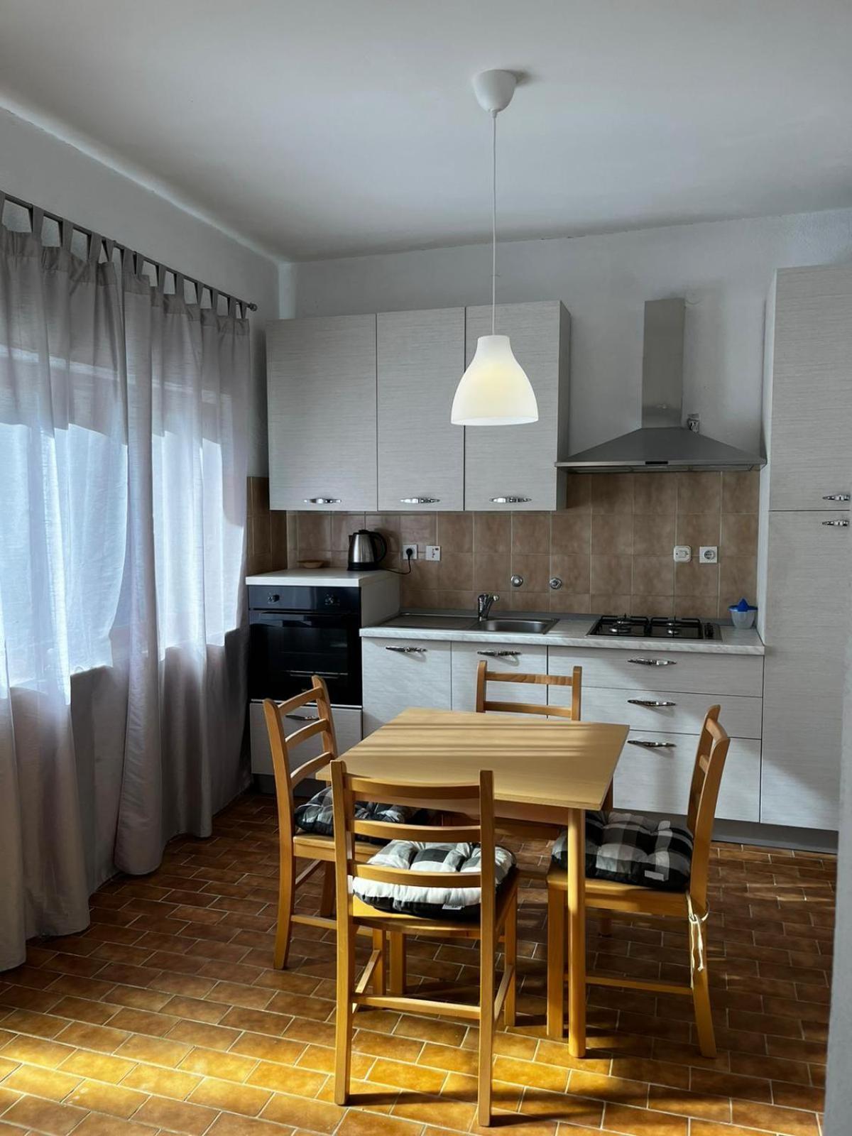 Apartmani Branko Vojnovic Omiš Værelse billede